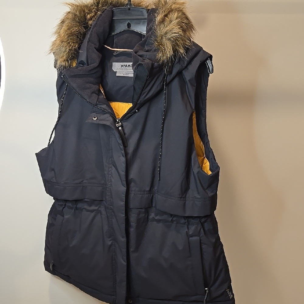 Prana Gray Quilted Puffer Vest with Hood